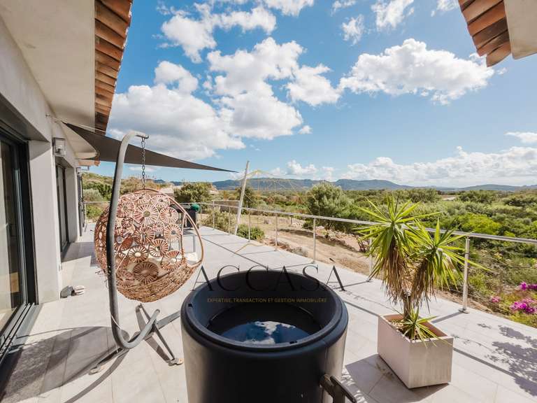 Villa Figari - 3 bedrooms - 204m²