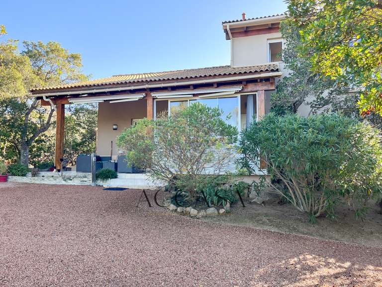 Villa Figari - 5 bedrooms - 167m²