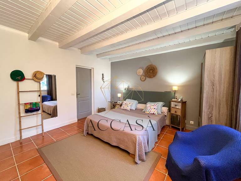 Villa Figari - 5 bedrooms - 167m²