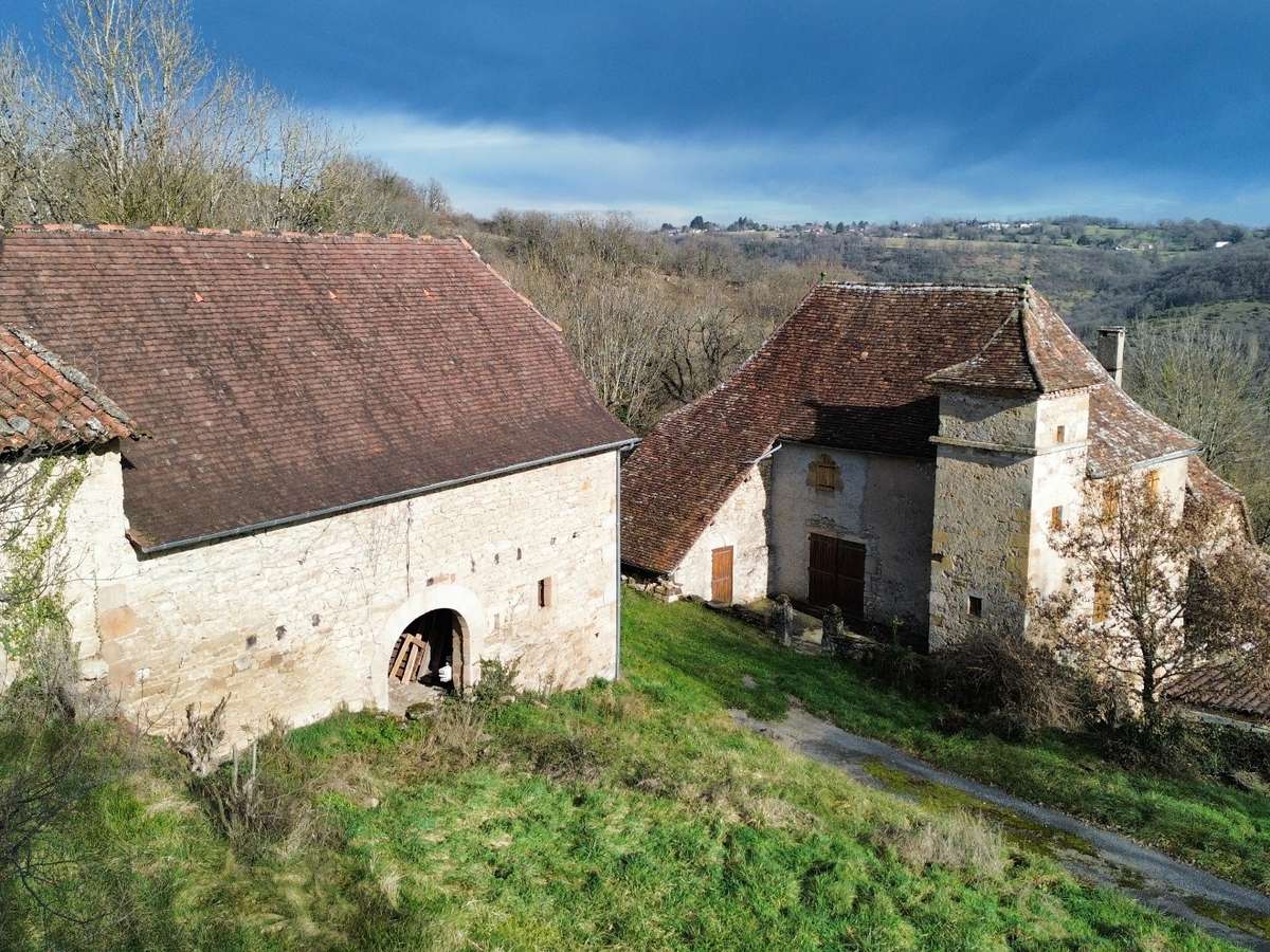 Unusual property Figeac