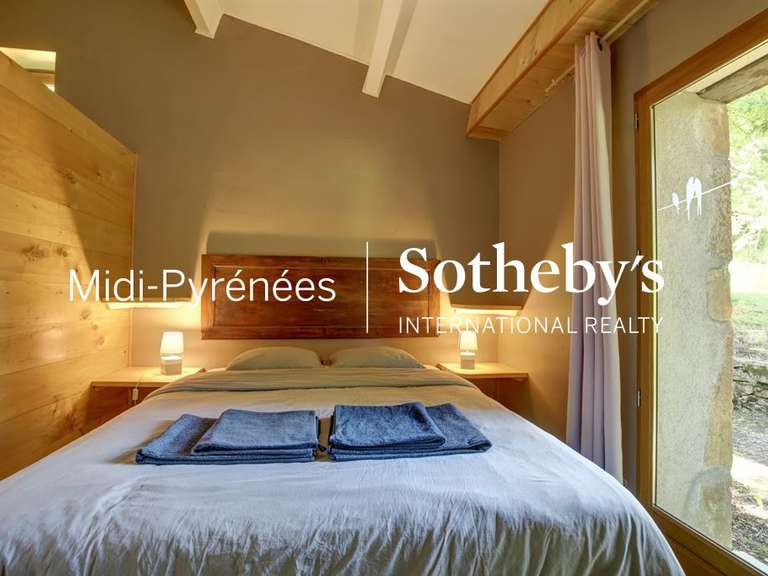 Château Figeac - 19 chambres - 1200m²