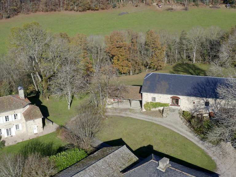 Maison Figeac - 9 chambres - 590m²