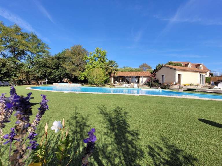 Maison Figeac - 9 chambres - 319m²