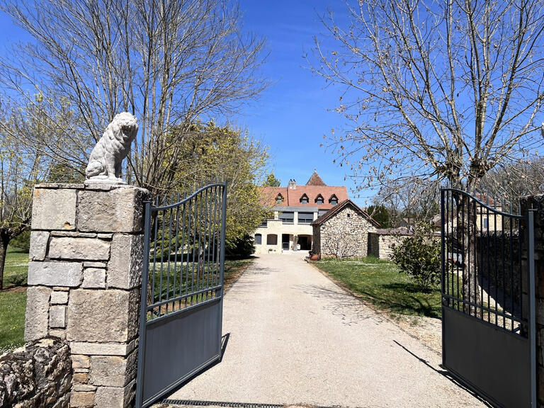 Propriété Figeac - 4 chambres - 250m²