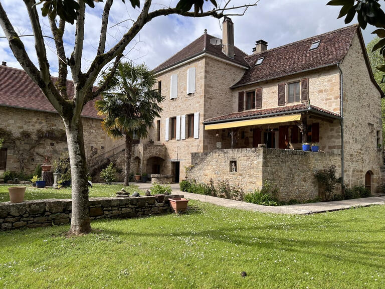 Propriété Figeac - 5 chambres - 250m²