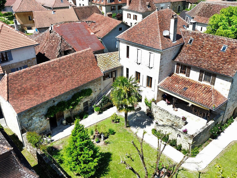 Propriété Figeac - 5 chambres - 250m²
