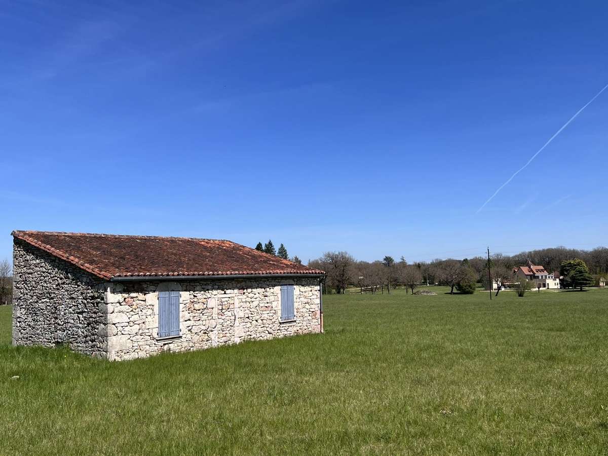 Property Figeac