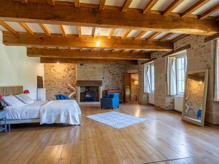 Propriété Figeac - 9 chambres - 590m²