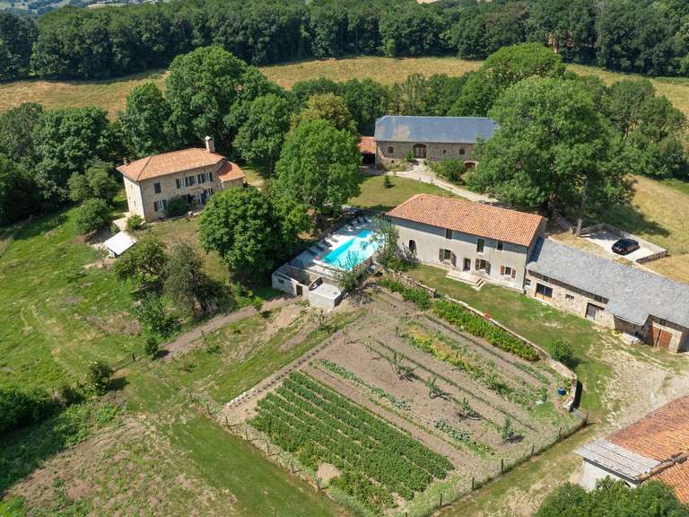 Propriété Figeac - 5 chambres - 590m²