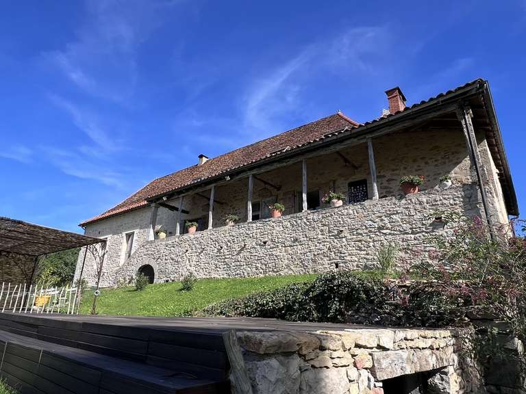 Propriété Figeac - 5 chambres - 298m²