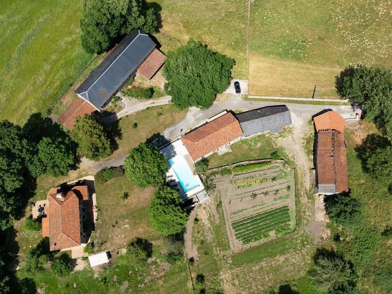 Propriété Figeac - 9 chambres - 590m²