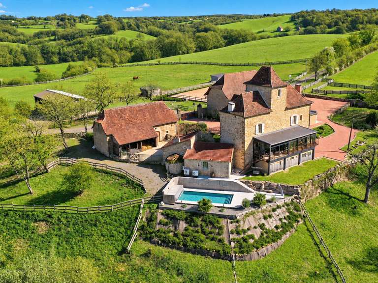 Propriété Figeac - 8 chambres - 900m²