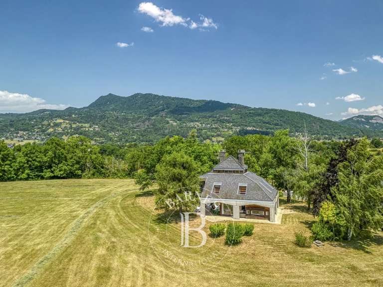 Maison Fillinges - 8 chambres - 250m²