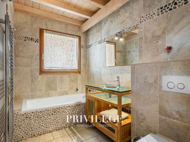 Maison Fillinges - 8 chambres - 500m²