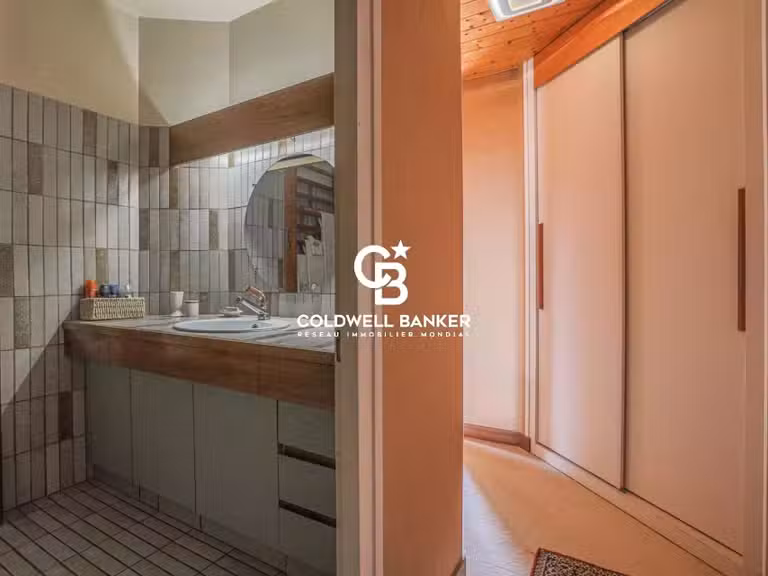 Maison Fillinges - 7 chambres - 250m²