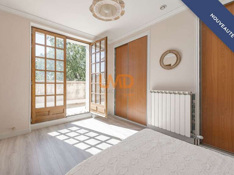 Maison Flassans-sur-Issole - 5 chambres - 210m²