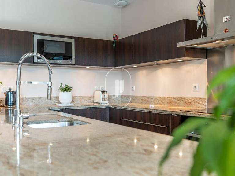 Villa Flassans-sur-Issole - 4 chambres - 292m²