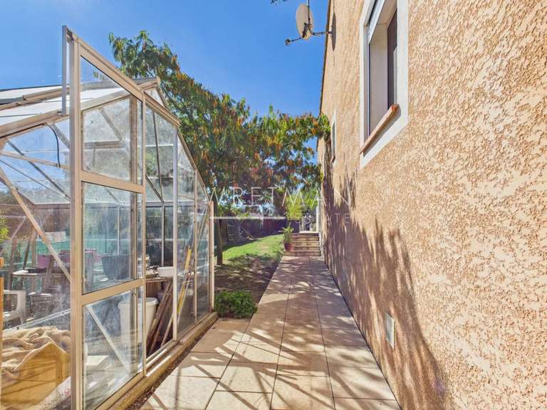 Villa Flassans-sur-Issole - 4 chambres - 163m²