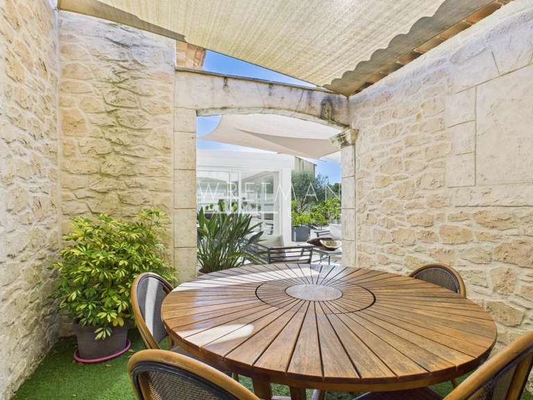 Villa Flassans-sur-Issole - 4 chambres - 163m²