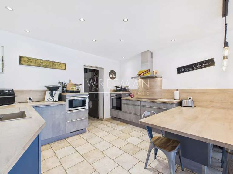 Villa Flassans-sur-Issole - 4 chambres - 163m²