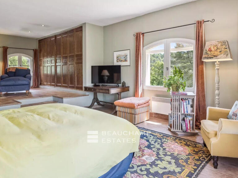 Maison Flayosc - 6 chambres - 375m²