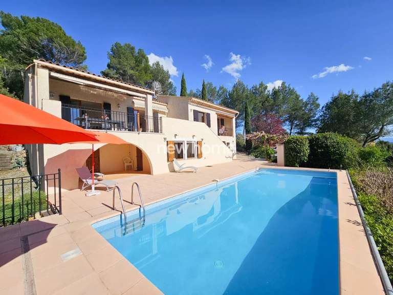 Maison Flayosc - 4 chambres - 236m²