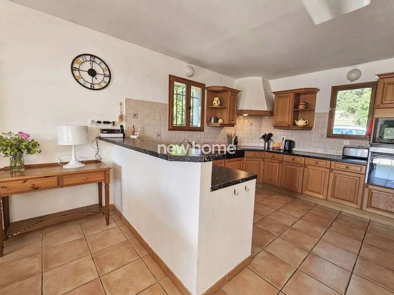 Maison Flayosc - 4 chambres - 236m²