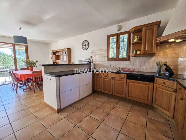 Maison Flayosc - 4 chambres - 236m²