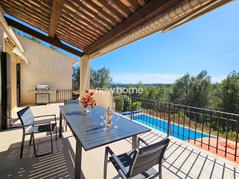 Maison Flayosc - 4 chambres - 236m²