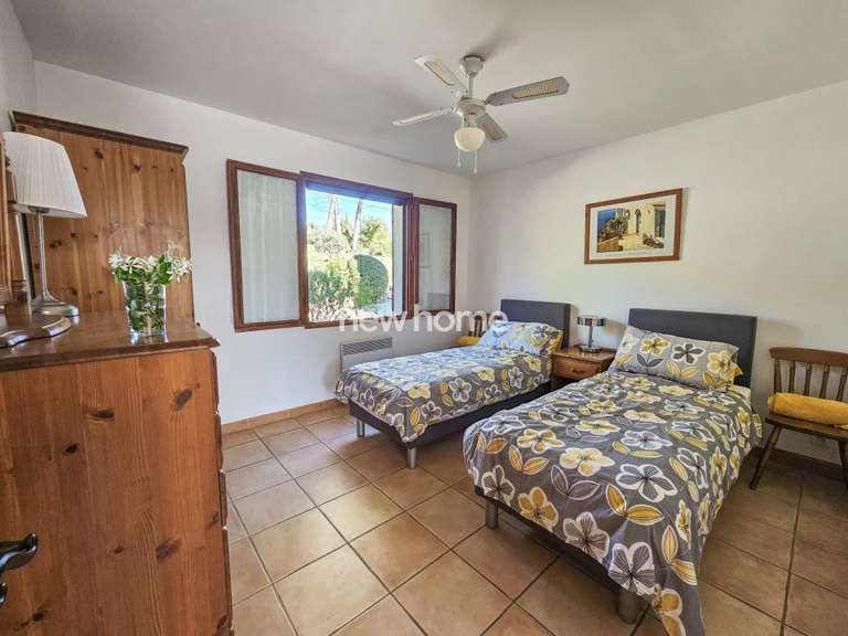 Maison Flayosc - 4 chambres - 236m²