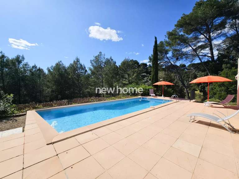 Maison Flayosc - 4 chambres - 236m²