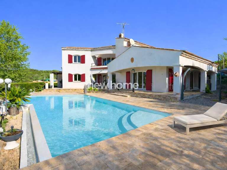 Maison Flayosc - 3 chambres - 207m²