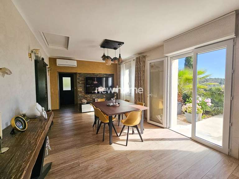 Maison Flayosc - 3 chambres - 200m²