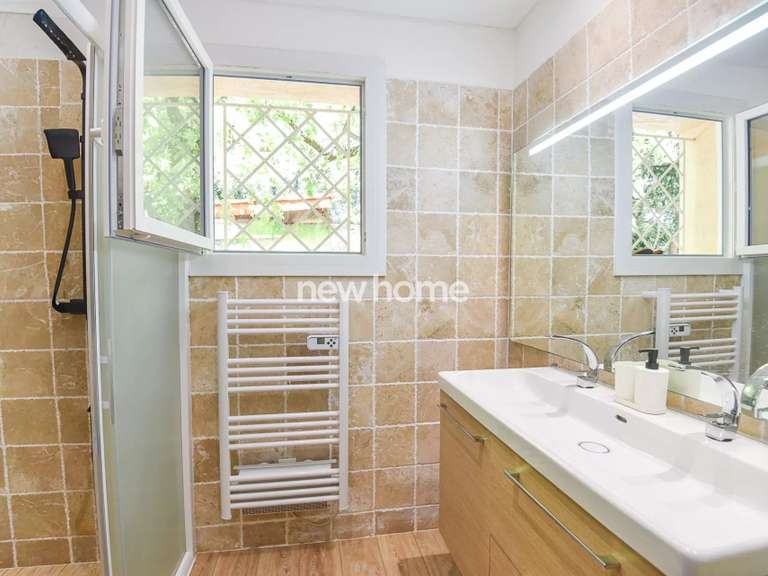 Maison Flayosc - 3 chambres - 200m²