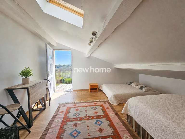 Maison Flayosc - 3 chambres - 200m²