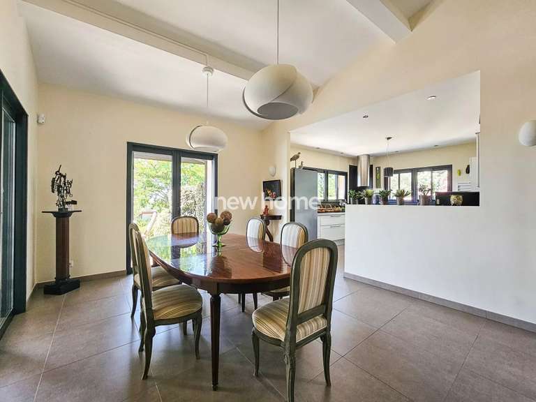 Maison Flayosc - 4 chambres - 206m²