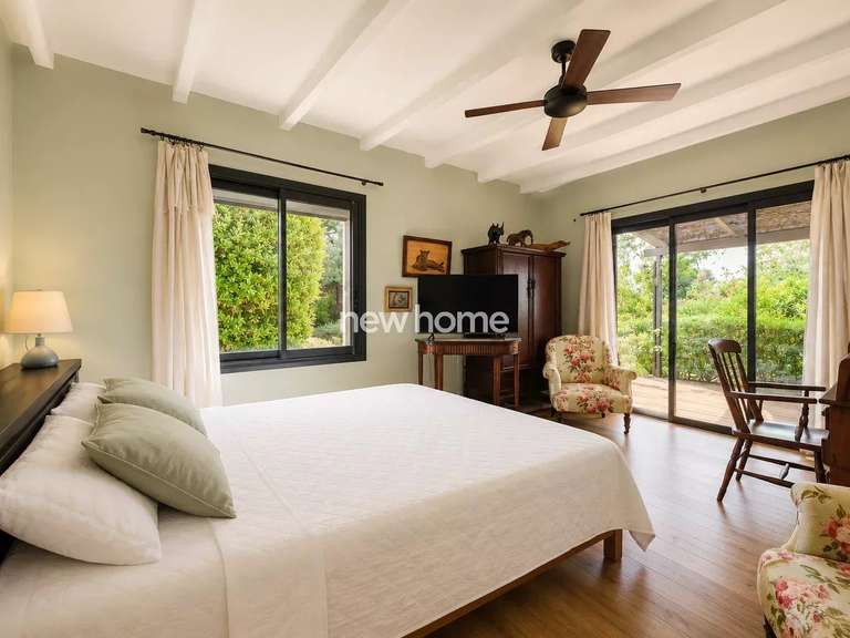 Maison Flayosc - 4 chambres - 206m²