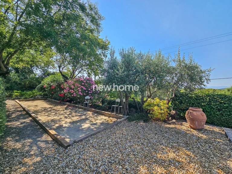 Maison Flayosc - 4 chambres - 206m²