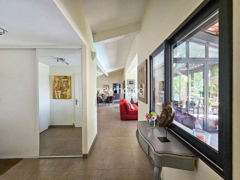 Maison Flayosc - 4 chambres - 206m²