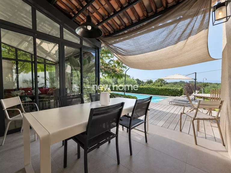 Maison Flayosc - 4 chambres - 206m²