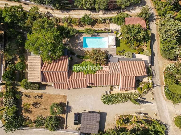 Maison Flayosc - 4 chambres - 206m²