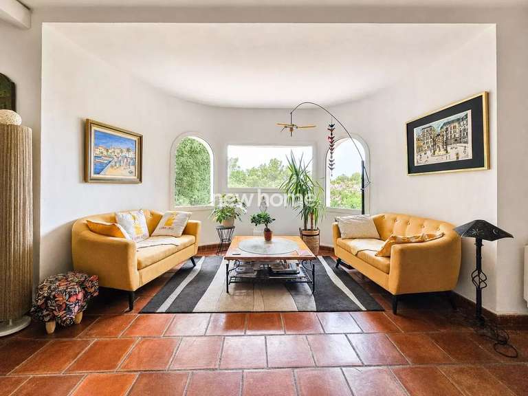 Maison Flayosc - 5 chambres - 206m²