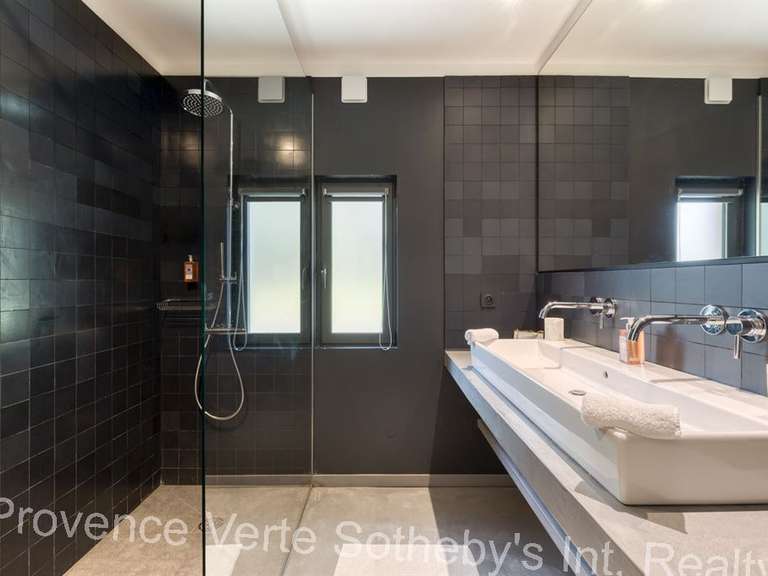 Property Flayosc - 600m²