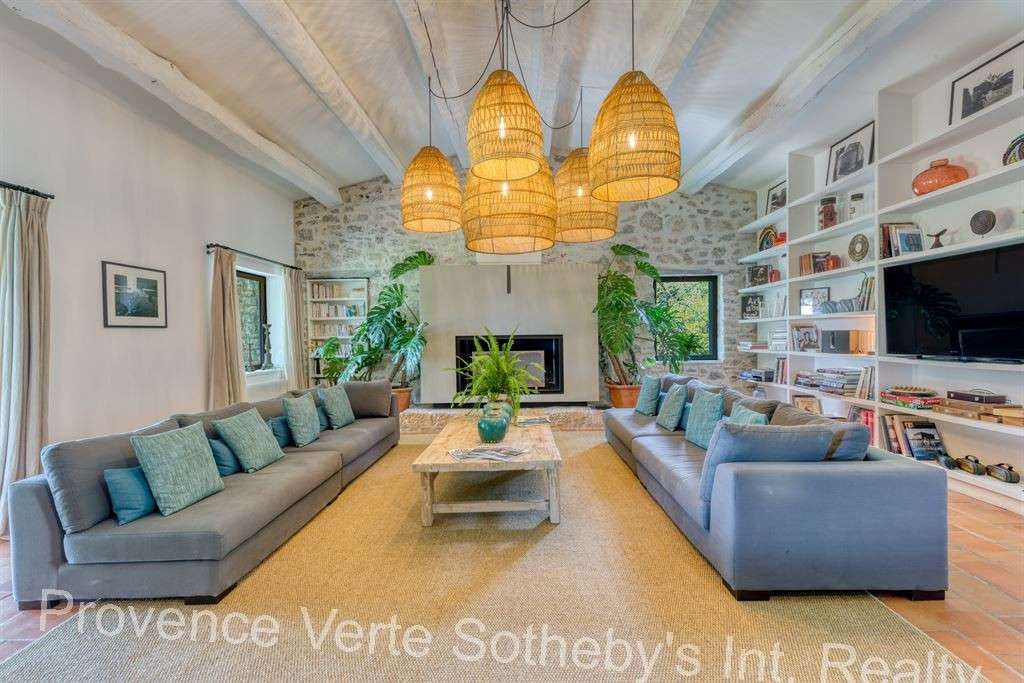 Property Flayosc