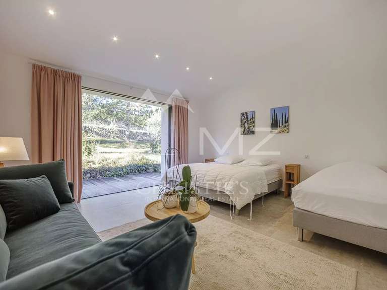 Propriété Flayosc - 5 chambres - 350m²