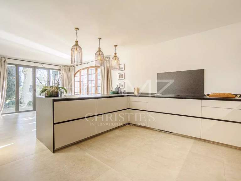 Propriété Flayosc - 5 chambres - 350m²