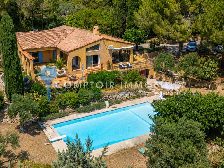 Villa Flayosc - 4 chambres - 263m²