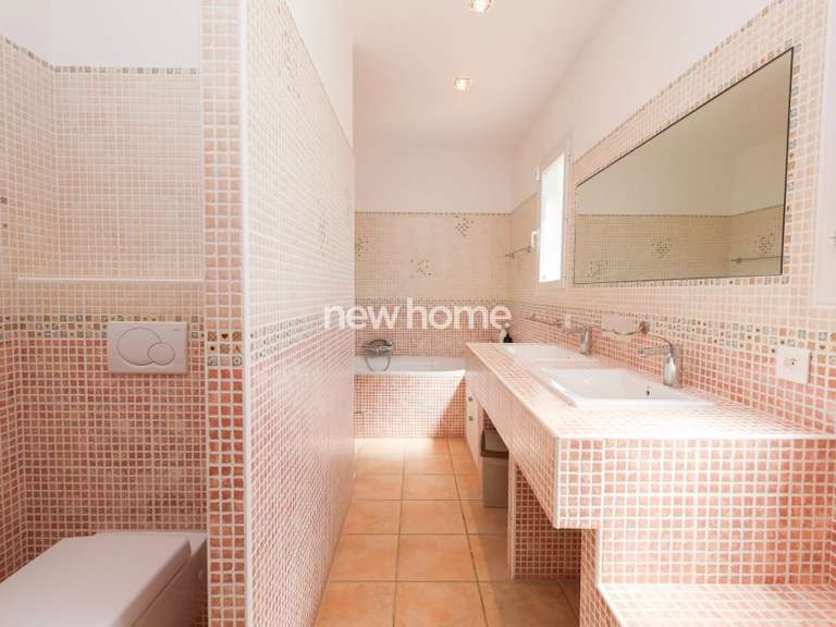 Villa Flayosc - 4 bedrooms - 205m²