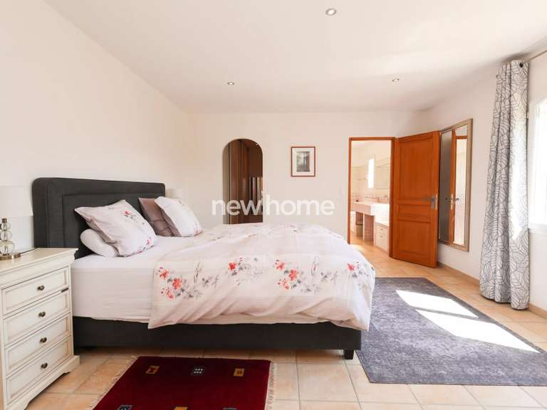 Villa Flayosc - 4 bedrooms - 205m²
