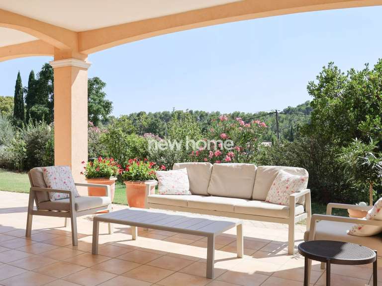 Villa Flayosc - 4 bedrooms - 205m²